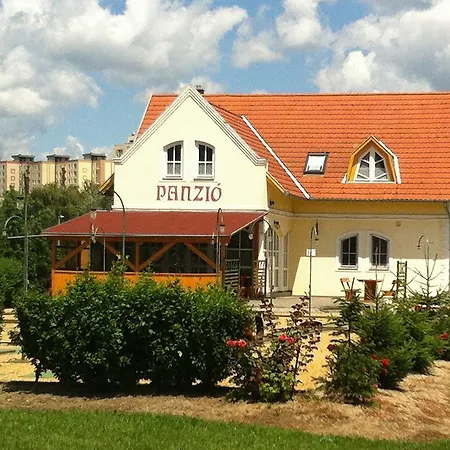 Гостевой дом Golf Etterem Es Panzio